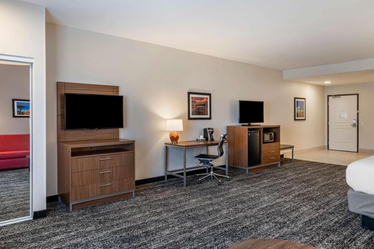 Best Western Plus Coachella Valley Inn & Suites Cathedral City Eksteriør billede