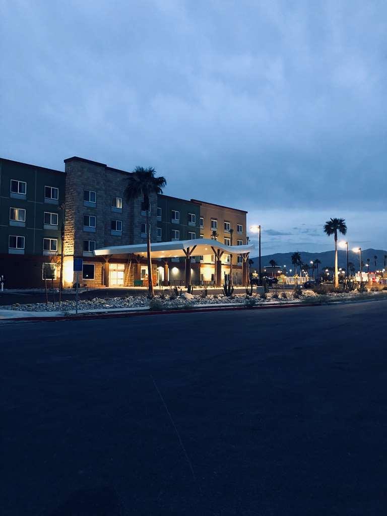 Best Western Plus Coachella Valley Inn & Suites Cathedral City Eksteriør billede